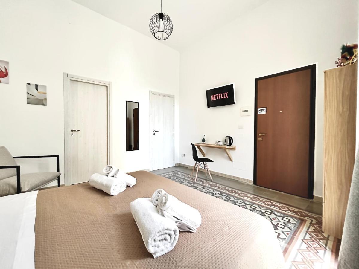 Marilu Apartments Palermo Buitenkant foto